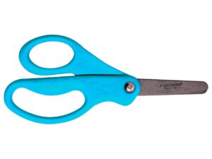 Tijera escolar Fiskars con plástico reciclado, 13,5 cm